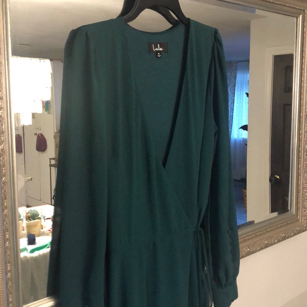 Emerald green long sleeve maxi dress